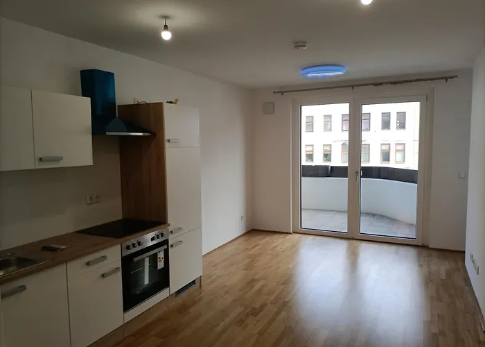 Hauptbahnhof Flat At Train Station *